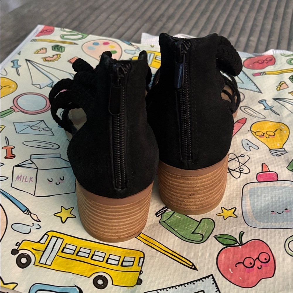 Torrid Shoe - Picture 4 of 7